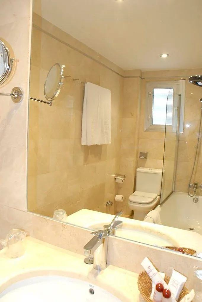Reyes Catolicos Hotel Seville 3*,  Spain